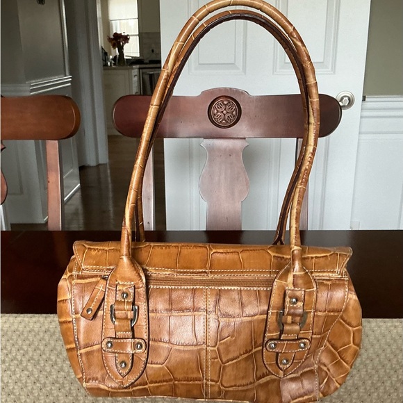 Tignanello Tan Croc Embossed Leather Shoulder Bag - Picture 2 of 13